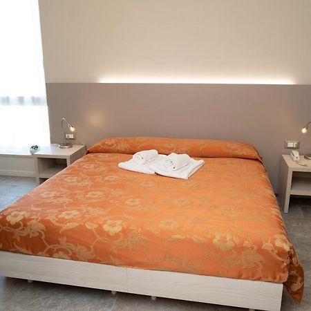 Hotel Europa Dossobuono Kültér fotó