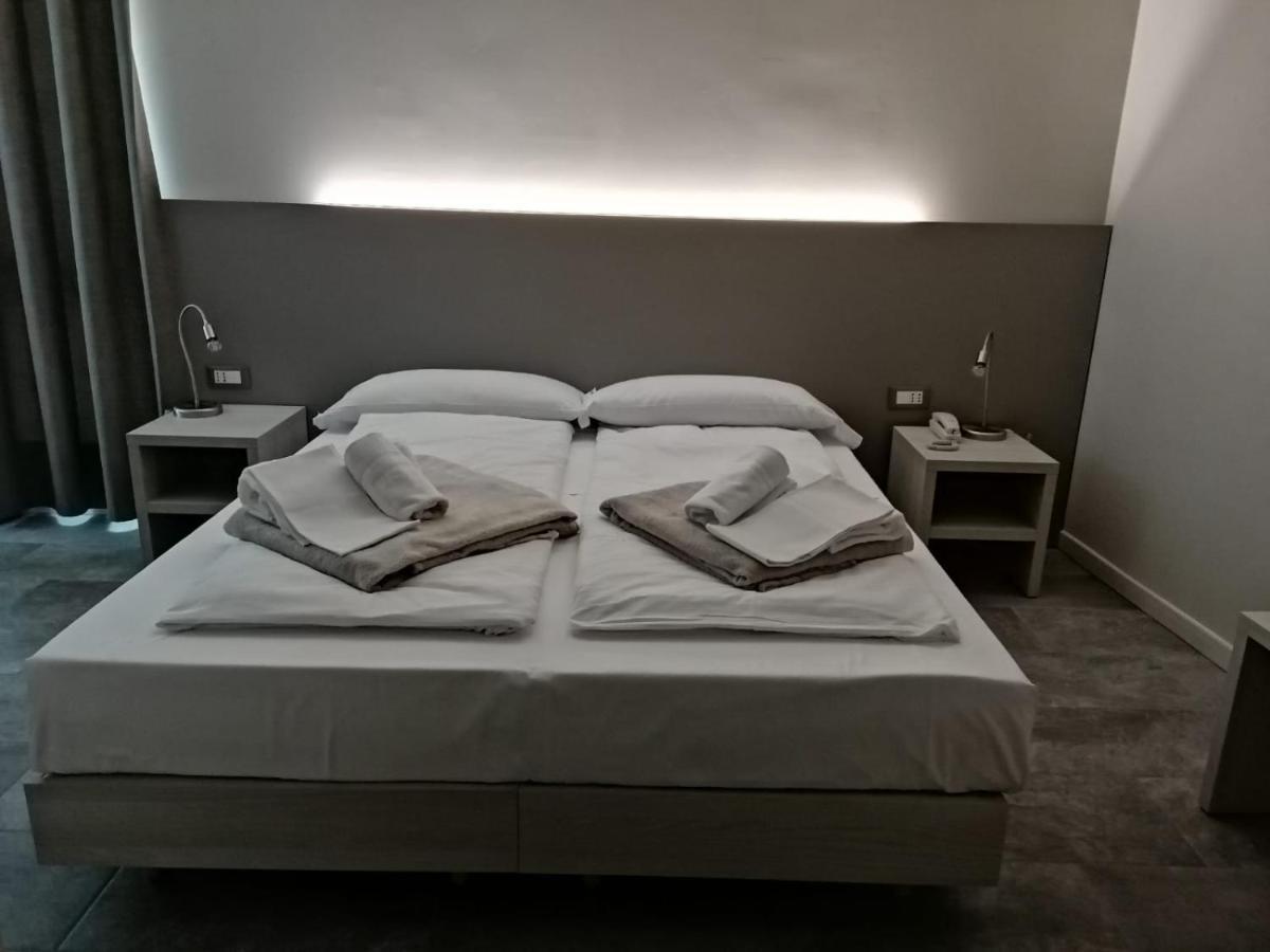 Hotel Europa Dossobuono Kültér fotó