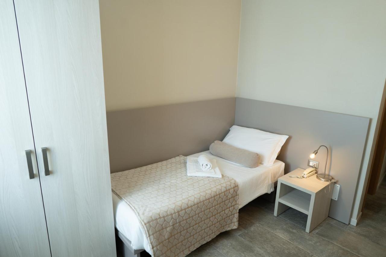 Hotel Europa Dossobuono Kültér fotó
