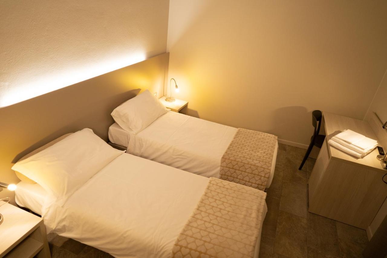 Hotel Europa Dossobuono Kültér fotó