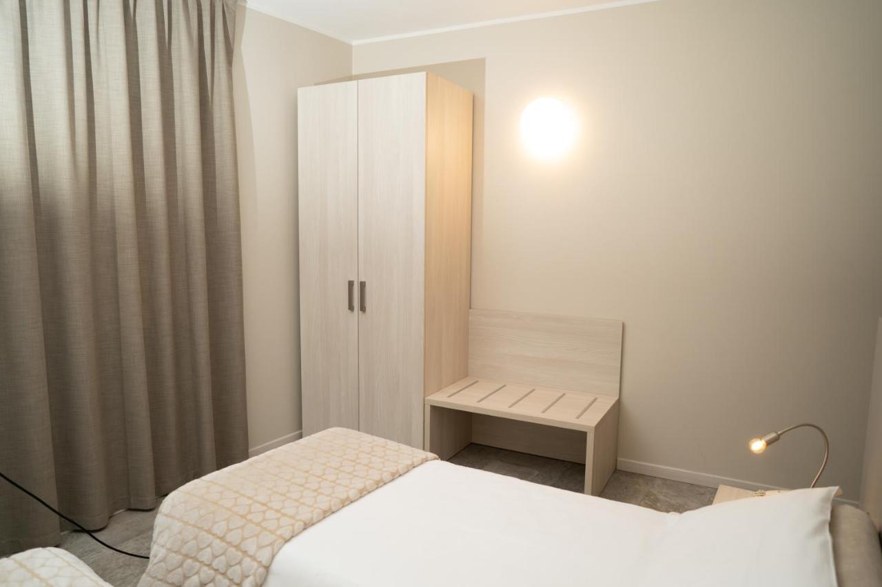 Hotel Europa Dossobuono Kültér fotó