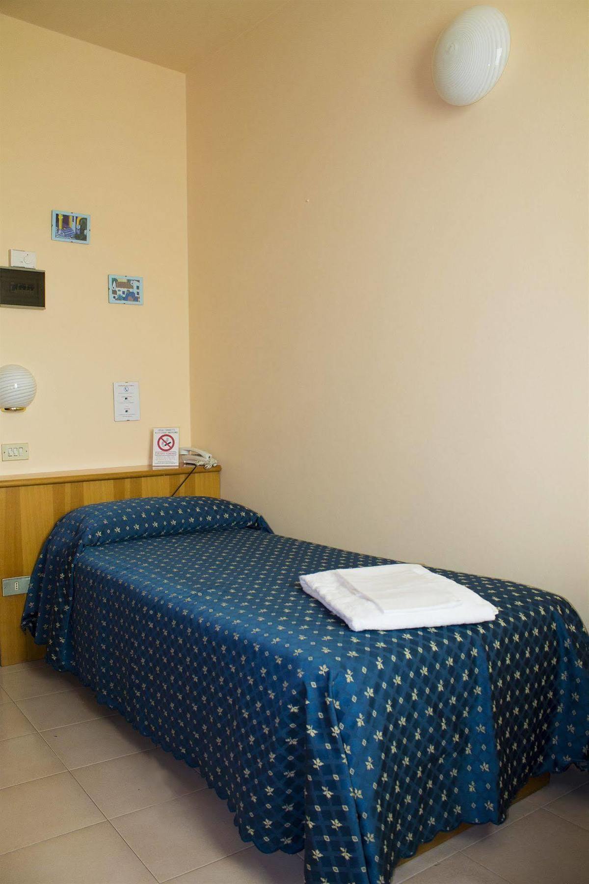 Hotel Europa Dossobuono Kültér fotó
